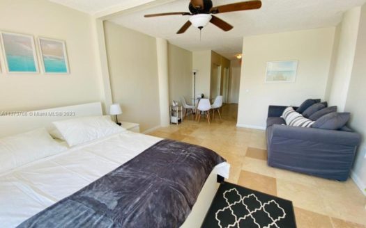 7904 West Dr #110,  North Bay Village, FL 33141-5506