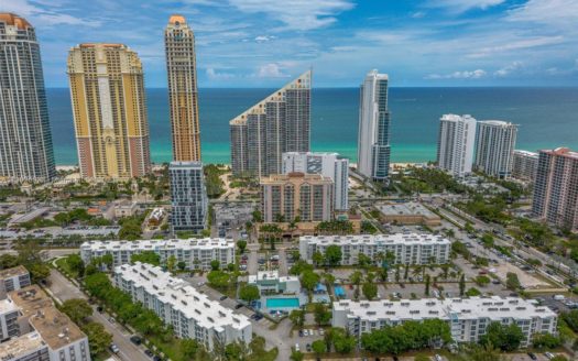 17570 Atlantic Blvd #210,  Sunny Isles Beach, FL 33160-2836