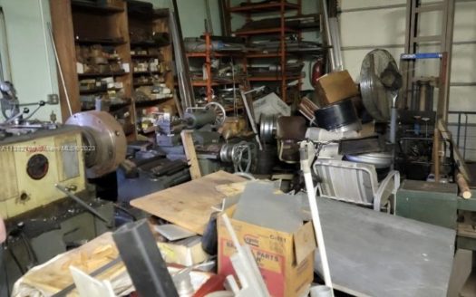 605 SW 9th Ter,  Pompano Beach, FL 33069-4519