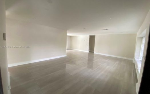 20405 NE 22nd Pl #0,  Miami, FL 33180-1320