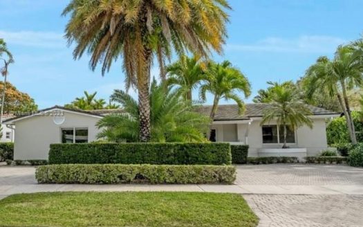 20405 NE 22nd Pl #0,  Miami, FL 33180-1320