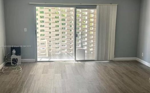 1500 Crescent Cir #B216,  Lake Park, FL 33403-2201