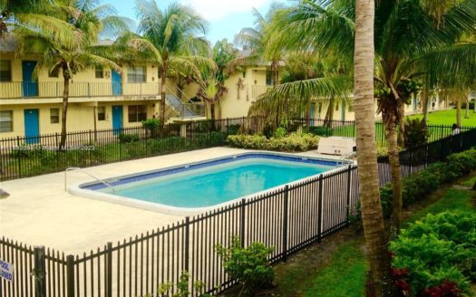 4160 NW 21ST ST UNIT#C133 Lauderhill, FL 33313