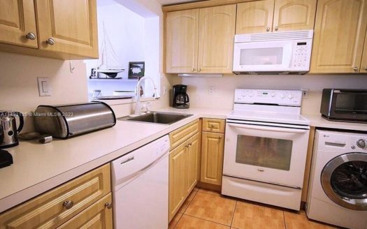 6000 N Ocean Blvd #7E,  Lauderdale By The Sea, FL 33308-2340