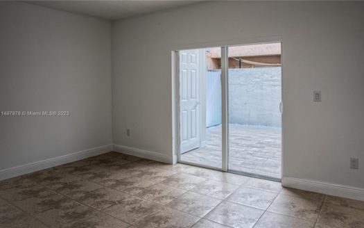 8390 Nw 103rd St #102H,  Hialeah Gardens, FL 33016-4659