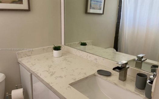 7904 West Dr #110,  North Bay Village, FL 33141-5506