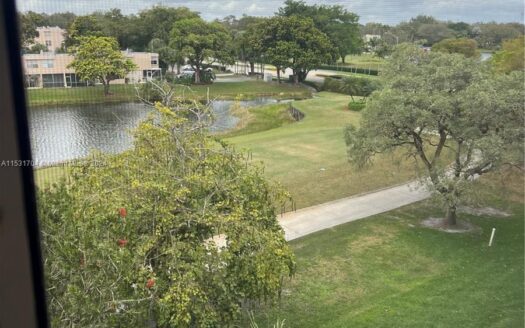 1811 Sabal Palm Dr #403,  Davie, FL 33324-5933