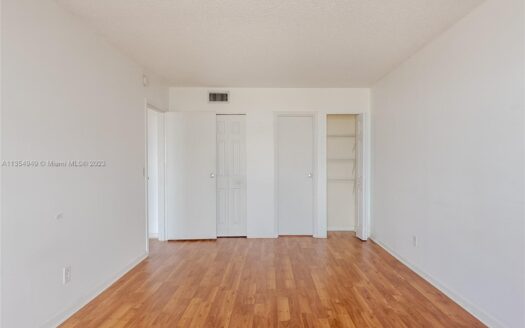 13499 Biscayne Blvd #711,  North Miami, FL 33181-2027