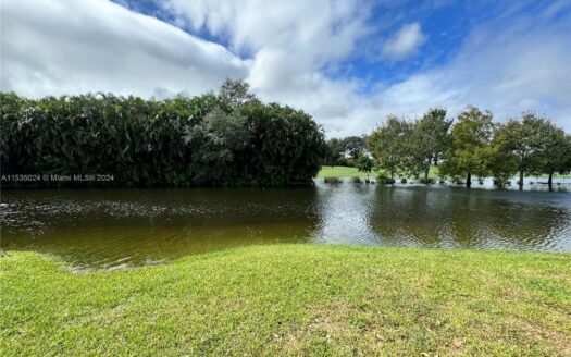 417 Vista Isles Dr #2328 Sunrise, FL 33325-6158