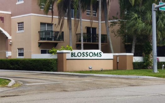 10010  Hammocks  Blvd  #202-2,  Miami, FL 33196-3760