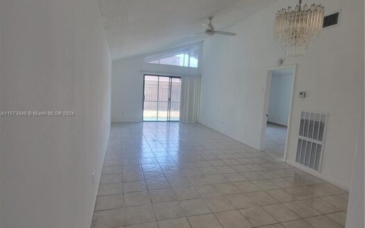 1724 NW 73rd Ave #57 Plantation, FL 33313-4421