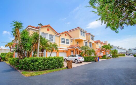 1998 NE 7th St #104,  Deerfield Beach, FL 33441-3781