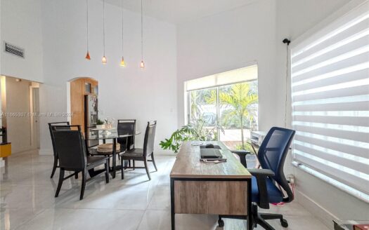 1284 NW 125th Ter,  Sunrise, FL 33323-3179