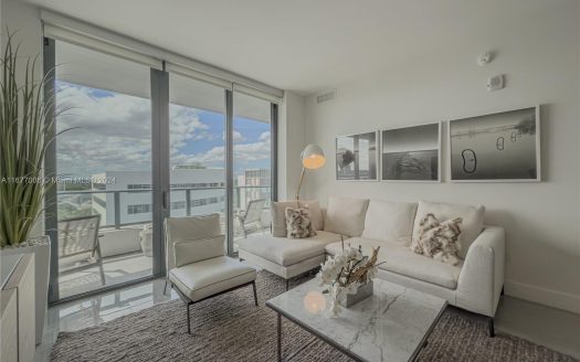 2960 NE 207th St #1104,  Aventura, FL 33180-1455