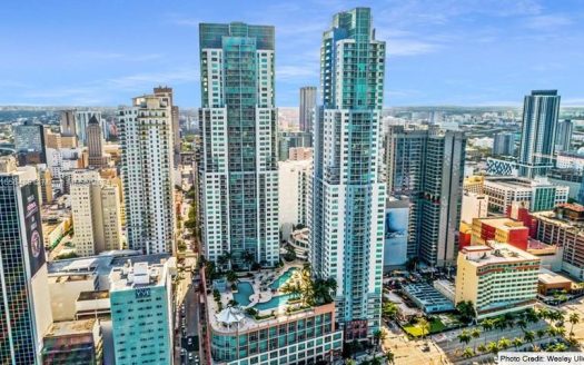 244 Biscayne Blvd #1210,  Miami, FL 33132-2351