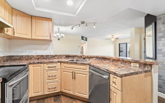 9088 W Atlactic Blvd #527,  Coral Springs, FL 33071