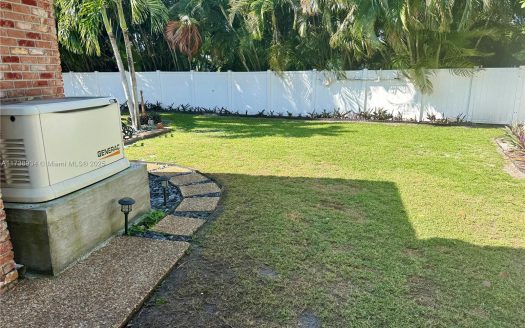 1961 SW 75th Ter Plantation, FL 33317