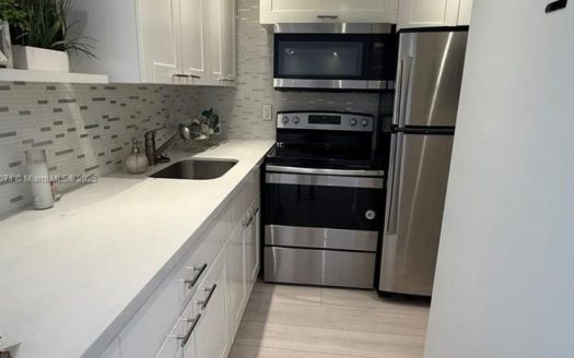 800 West Ave #637 Miami Beach, FL 33139