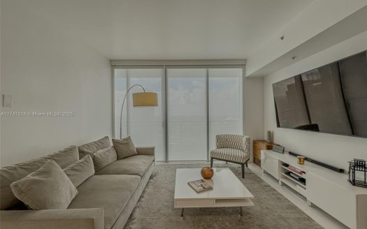 92 SW 3rd St #4607 Miami, FL 33130