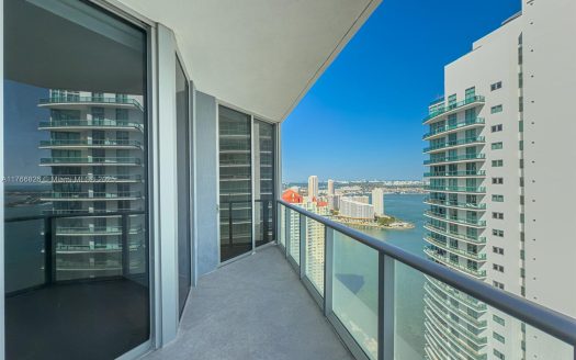 1300 Brickell Bay Dr #4204 Miami, FL 33131