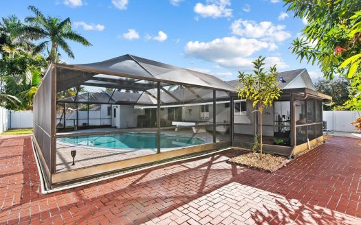 8491 SW 30th St Davie, FL 33328-1805