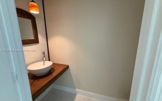 1554 Coronado Rd #6-34 Weston, FL 33327