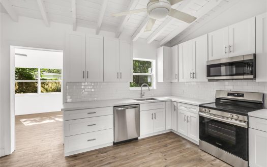 1284 NW 125th Ter Sunrise, FL 33323-3179