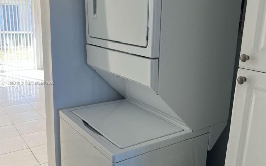 1501 Crescent Cir #C22 Lake Park, FL 33403