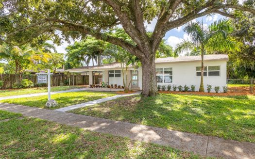 5100 SW 6th Ct Plantation, FL 33317-4403