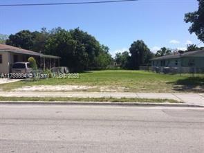 1513 E Avenue E Fort Pierce, FL 34950-7952