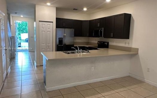 10629 W 32nd Ln Miami Lakes, FL 33018