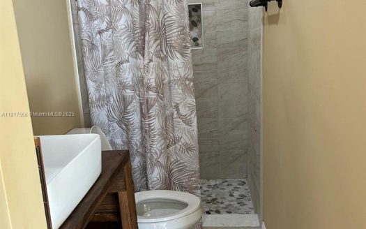 1301 N 58TH AVE UNIT#1 Hollywood, FL 33021