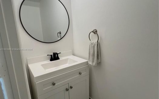 16206 Emerald Cove Rd Weston, FL 33331