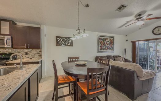 205 SW 159th Way Sunrise, FL 33326