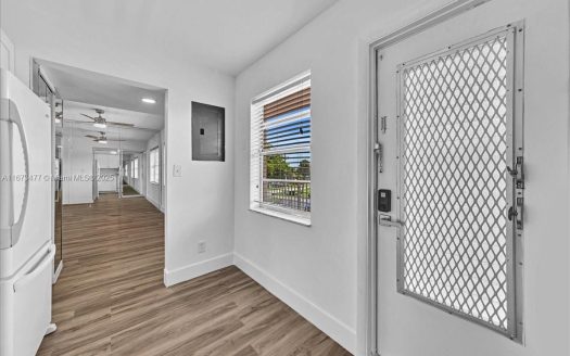 4191 NW 41st St #317 Lauderdale Lakes, FL 33319