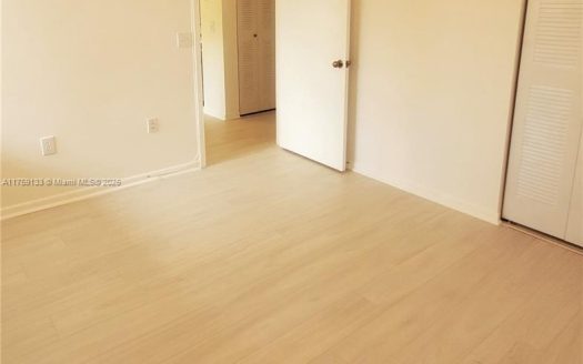 7777 Trent Dr #309 Tamarac, FL 33321