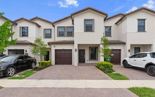 15983 Sw 2nd Pl,  Pembroke Pines, FL 33027-1455