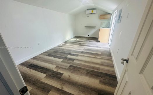 3010 NW 95th Ter #4 Miami, FL 33147