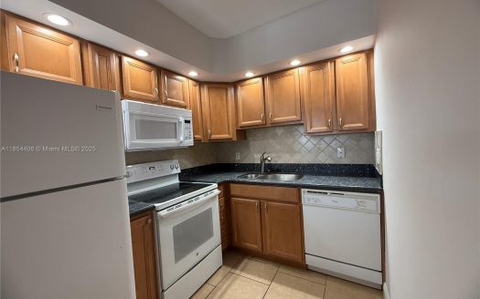 2424 SE 17th Cswy #314B Fort Lauderdale, FL 33316