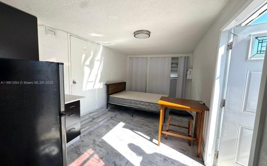 4119 SW 49th St #1 Dania Beach, FL 33314