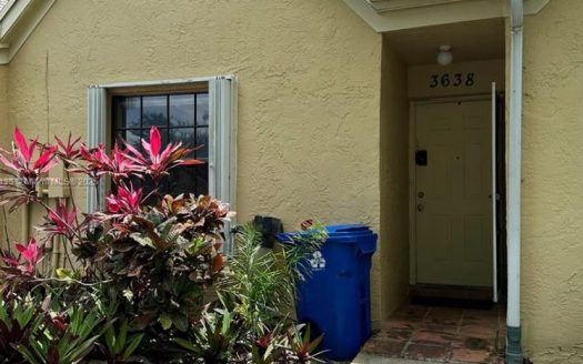 3638 NW 83rd Ln Sunrise, FL 33351