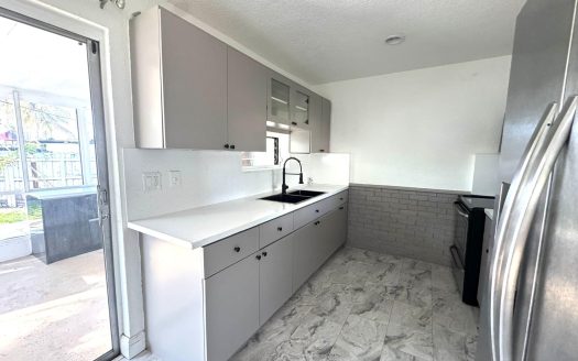 4119 SW 49th st Dania Beach, FL 33314