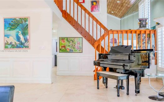 371 Golden Beach Dr Golden Beach, FL 33160