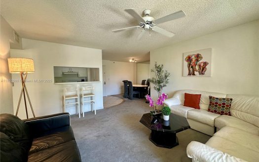 19701 E Country Club Dr #5405 Aventura, FL 33180