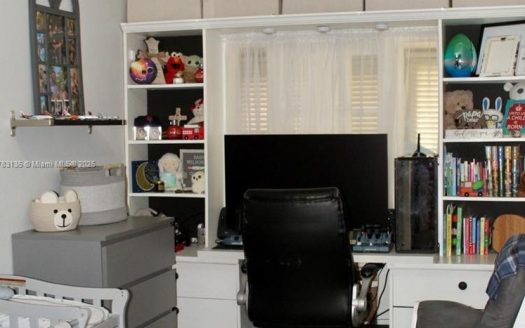 3638 NW 83rd Ln Sunrise, FL 33351