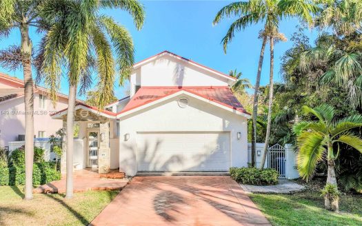 371 Golden Beach Dr Golden Beach, FL 33160