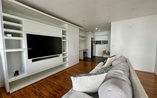 1135 101st St #5 Bay Harbor Islands, FL 33154