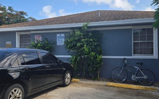 826 6TH STREET UNIT#2 West Palm Beach, FL 33401