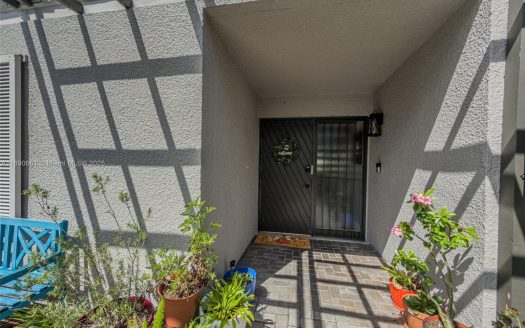 11225 NW 16th Ct Pembroke Pines, FL 33026