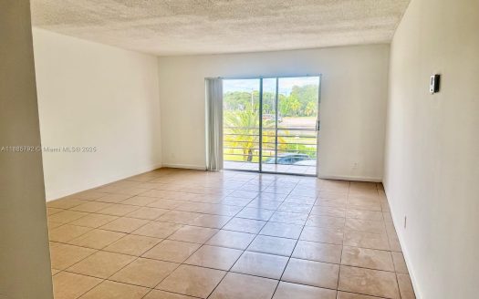 4848 NW 24th Ct #203 Lauderdale Lakes, FL 33313